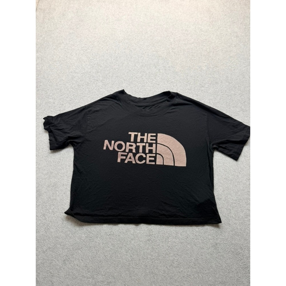 The North Face Womens Black Cropped Graphic Logo T-Shirt Boxy Fit Short Sleeve